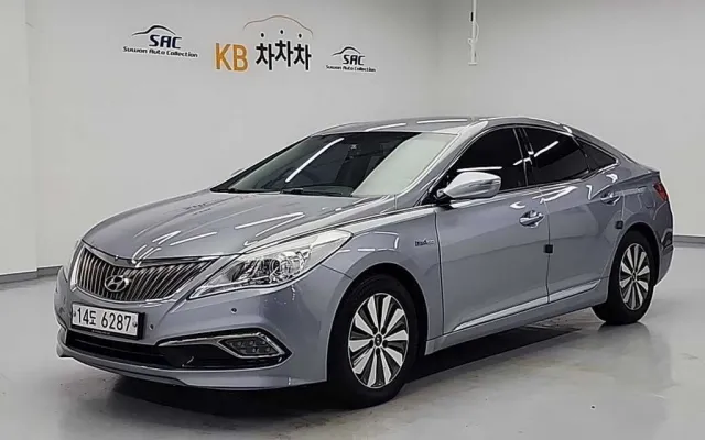 그랜저HG하이브리드 중고차 그랜저 HG 하이브리드 PREMIUM 매물 사진 20 - 2016/12 105,201km